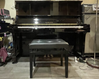 PIANO YAMAHA U1