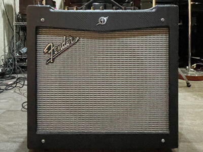 GUITAR AMP Fender Mustang V2